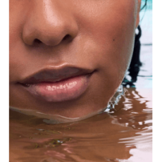 essence x Disney Lip Gloss 01 You Can Swim With Us 4ml